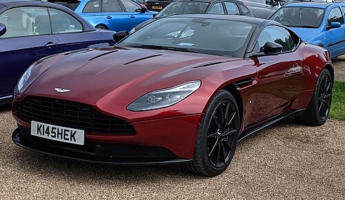 Aston Martin Db11